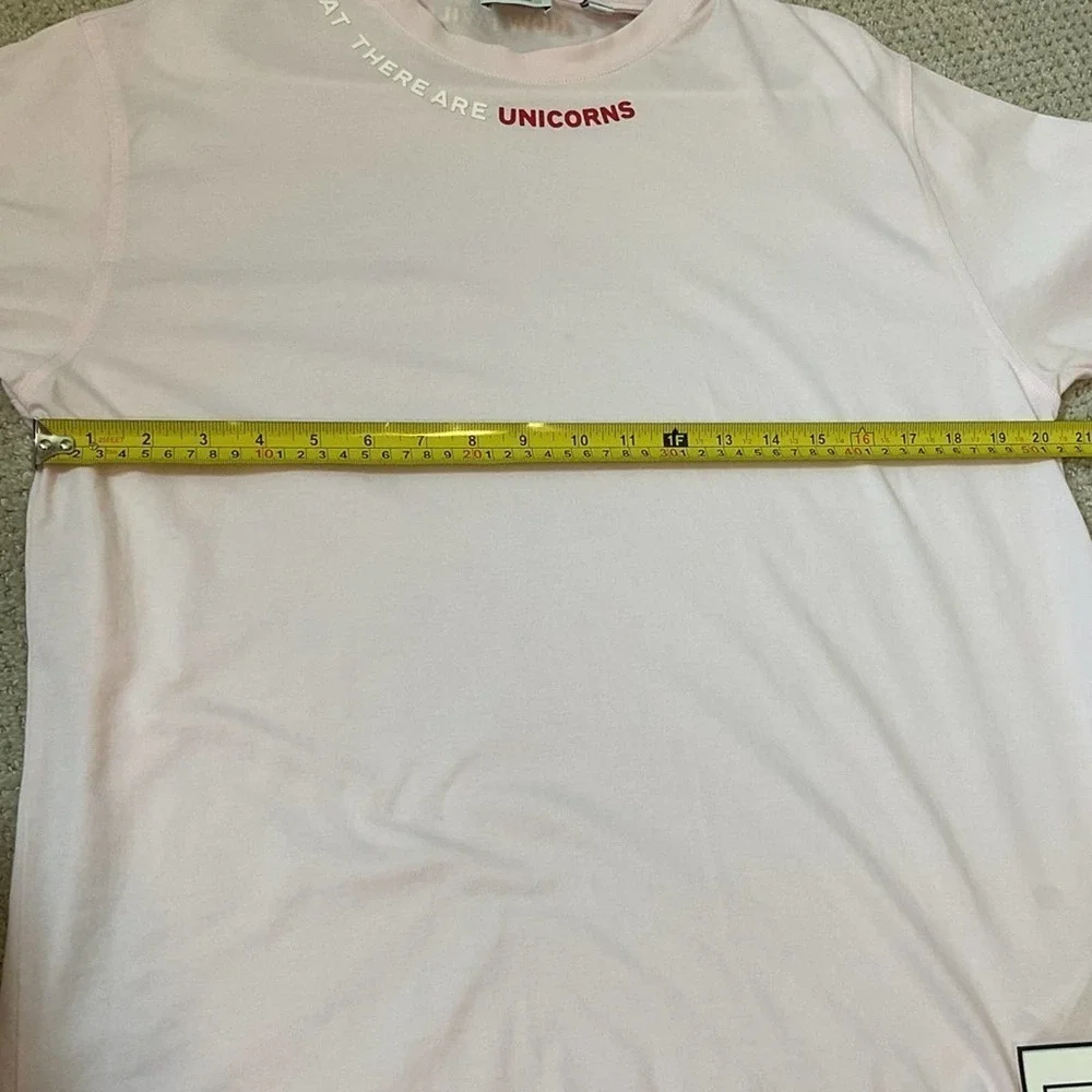 Burberry Unicorns Logo Oversized Pink T-Shirt Size Small - Picture 13 of 16